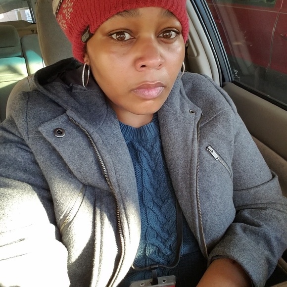 Meet your Posher, Bee - Picture 1 of 1